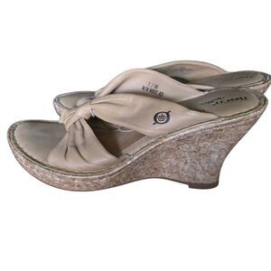 Born Drilles Women's Size 7 Tan Leather Cork Wedge Heels